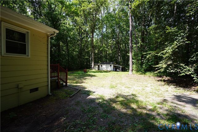 1439 Mahixon Rd, Aylett, VA 23106