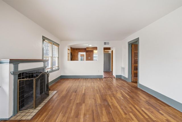 213 Harvard Drive SE, Albuquerque, NM 87106