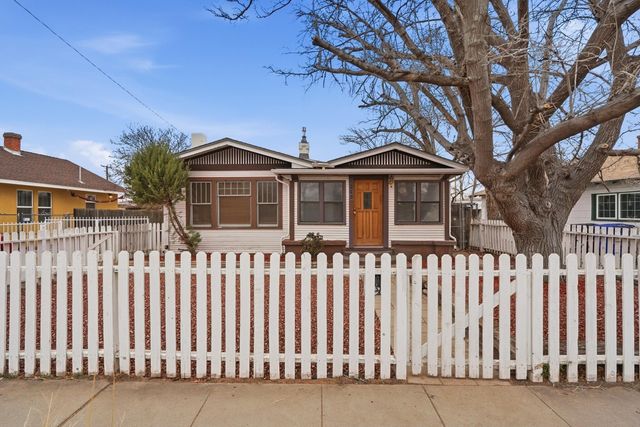 213 Harvard Drive SE, Albuquerque, NM 87106