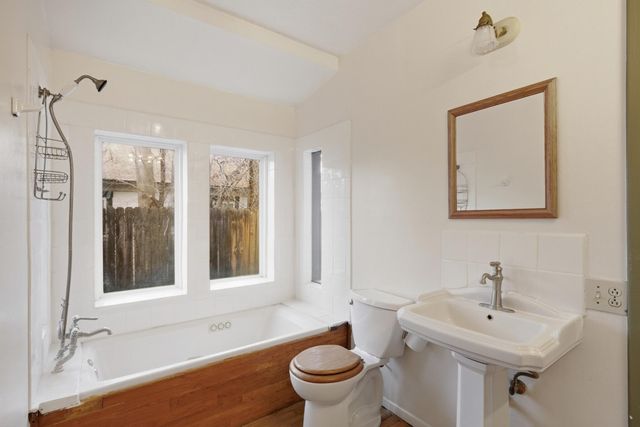 213 Harvard Drive SE, Albuquerque, NM 87106