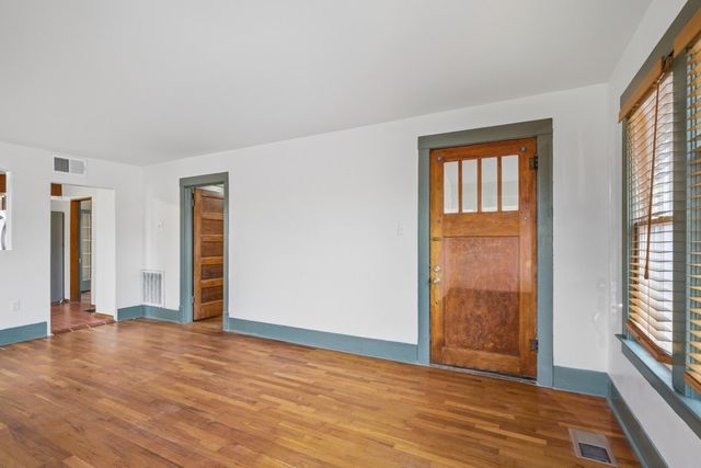 213 Harvard Drive SE, Albuquerque, NM 87106