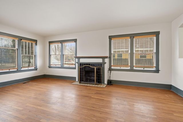 213 Harvard Drive SE, Albuquerque, NM 87106