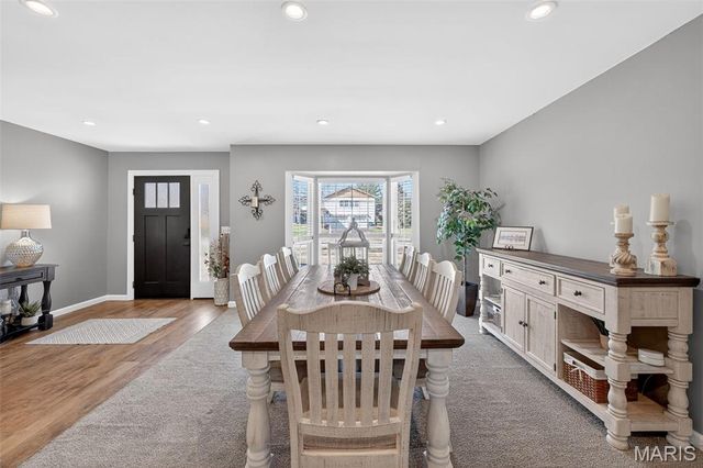 222 Dale Court, Ballwin, MO 63011