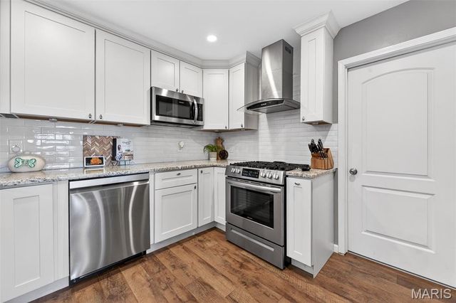 222 Dale Court, Ballwin, MO 63011