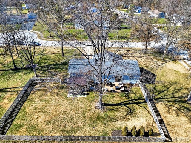 222 Dale Court, Ballwin, MO 63011