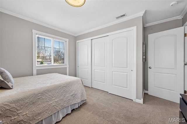 222 Dale Court, Ballwin, MO 63011