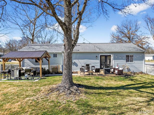 222 Dale Court, Ballwin, MO 63011
