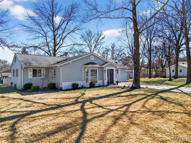 222 Dale Court, Ballwin, MO 63011