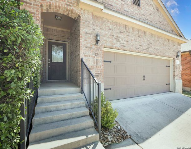 5718 Thunder Oaks, San Antonio, TX 78261