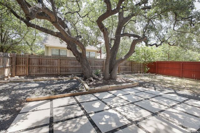 5718 Thunder Oaks, San Antonio, TX 78261