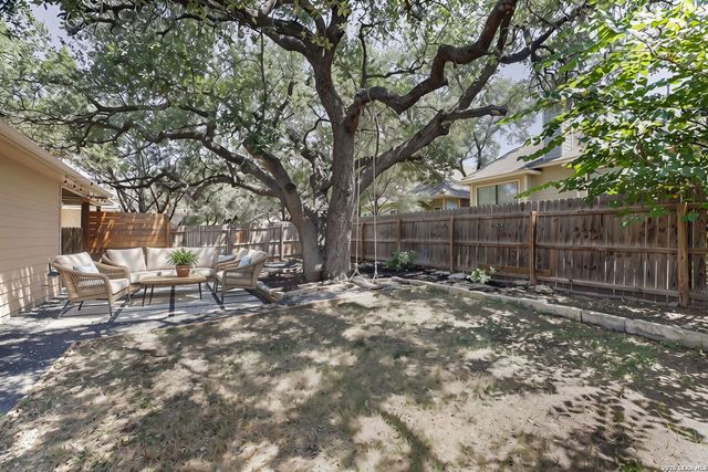 5718 Thunder Oaks, San Antonio, TX 78261