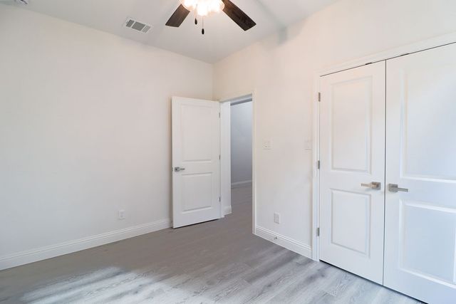 2613 Chestnut Avenue, Fort Worth, TX 76164