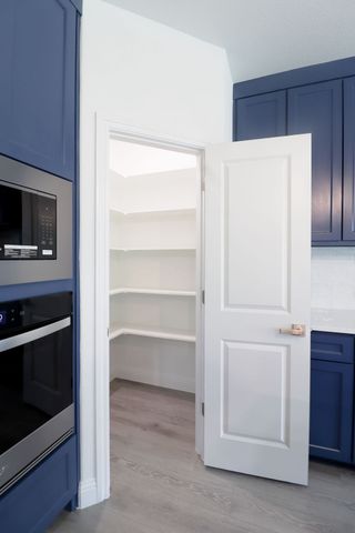 2613 Chestnut Avenue, Fort Worth, TX 76164