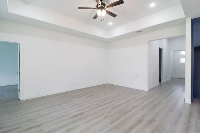 2613 Chestnut Avenue, Fort Worth, TX 76164