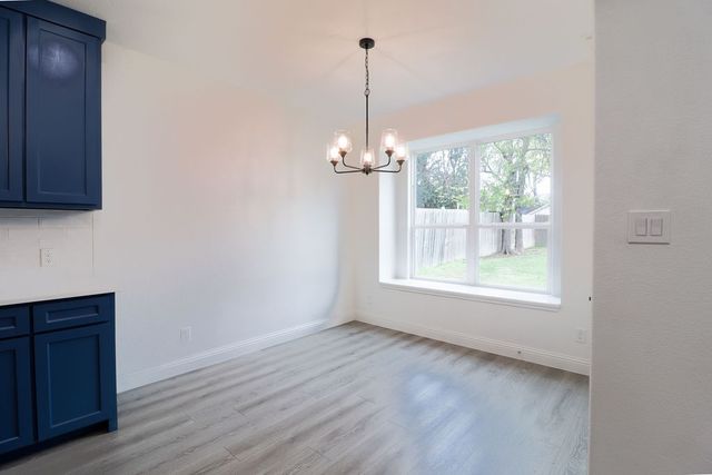 2613 Chestnut Avenue, Fort Worth, TX 76164