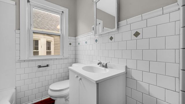 7613 Monroe Avenue, Hammond, IN 46324