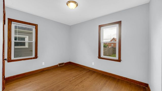 7613 Monroe Avenue, Hammond, IN 46324
