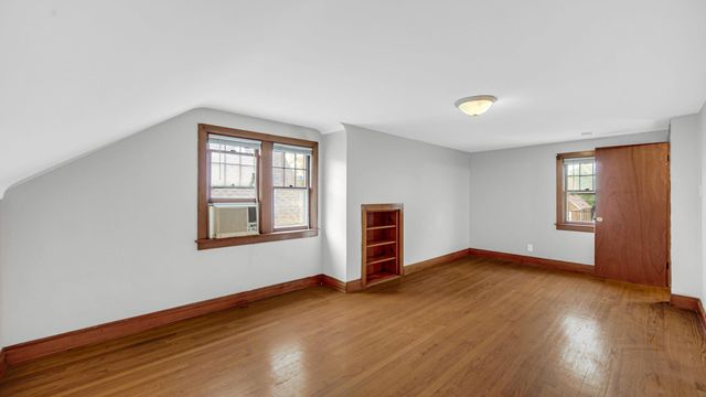 7613 Monroe Avenue, Hammond, IN 46324