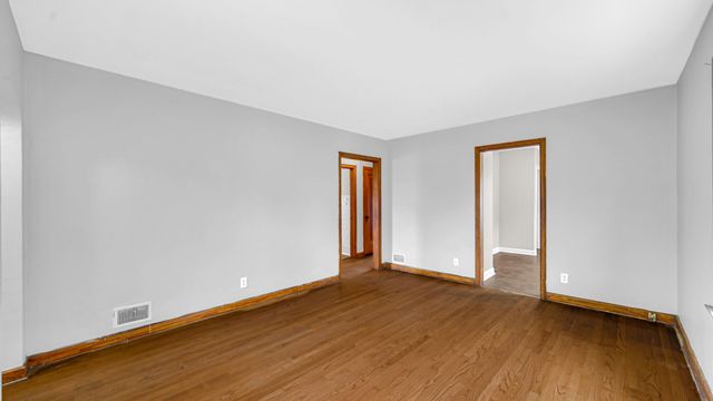 7613 Monroe Avenue, Hammond, IN 46324