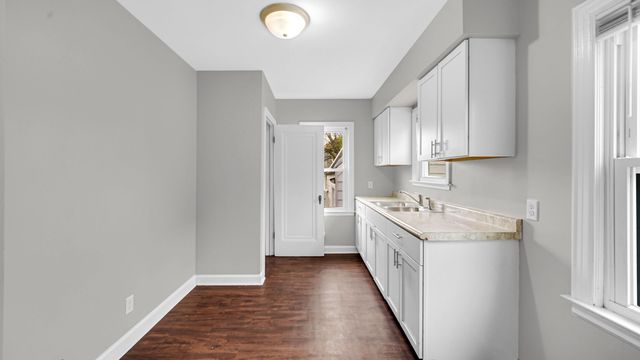 7613 Monroe Avenue, Hammond, IN 46324