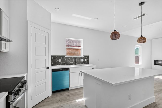 9704 Valley Mills Lane, Dallas, TX 75227