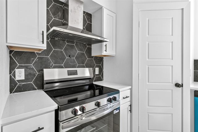 9704 Valley Mills Lane, Dallas, TX 75227