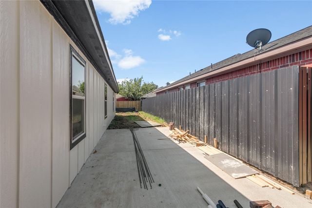 9704 Valley Mills Lane, Dallas, TX 75227