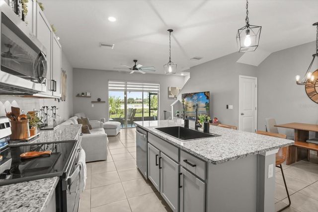 170 MANGROVE SHADE CIRCLE, Apollo Beach, FL 33572