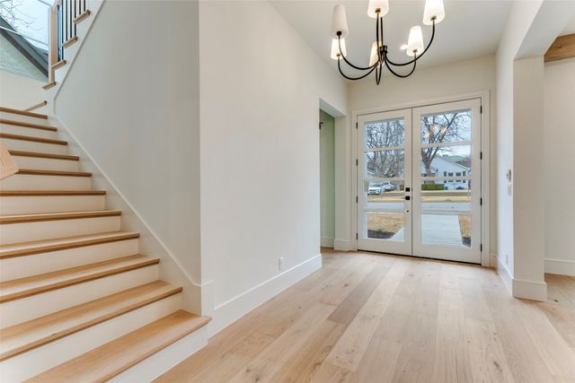 5501 Pershing Avenue, Fort Worth, TX 76107