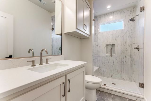 5501 Pershing Avenue, Fort Worth, TX 76107