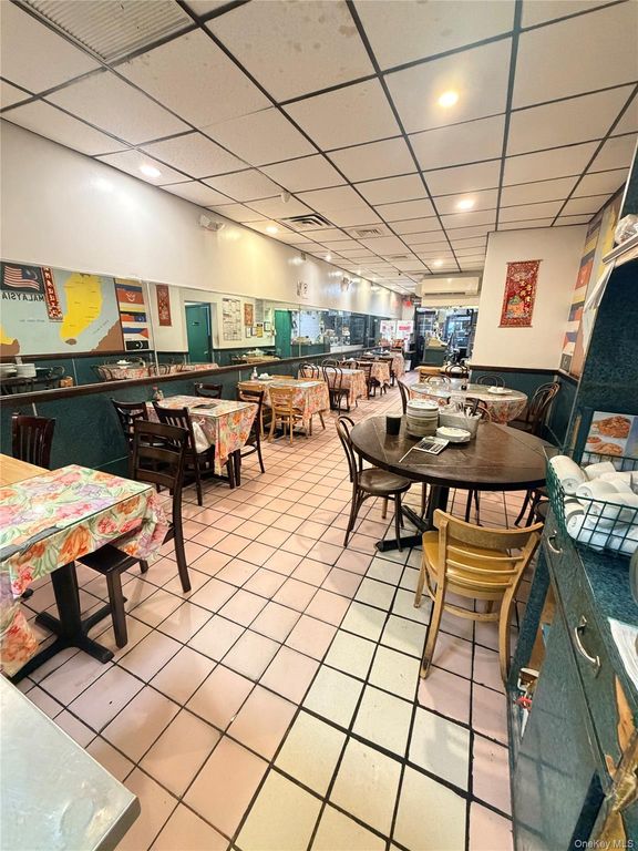 13517 40th Road, Flushing, NY 11354 — exterior