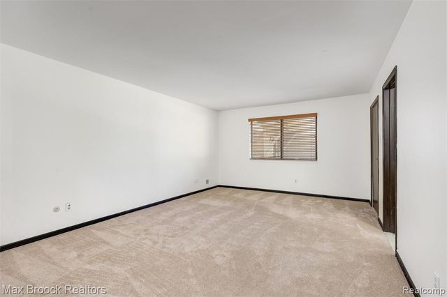 29764 Farmbrook Villa Lane, Southfield, MI 48034