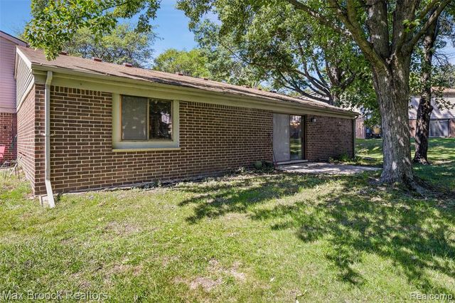 29764 Farmbrook Villa Lane, Southfield, MI 48034