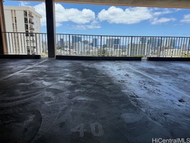 1031 Maunaihi Place 401, Honolulu, HI 96822