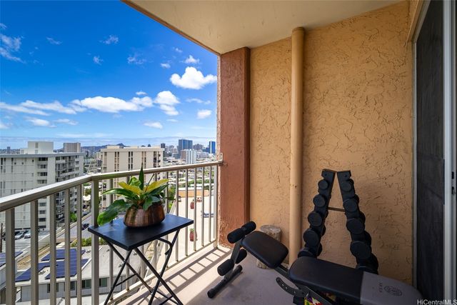 1031 Maunaihi Place 401, Honolulu, HI 96822