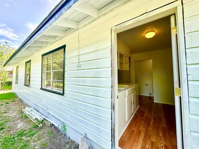4901 York Hill DR, Austin, TX 78723