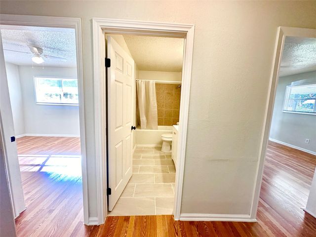 4901 York Hill DR, Austin, TX 78723