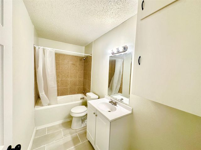 4901 York Hill DR, Austin, TX 78723