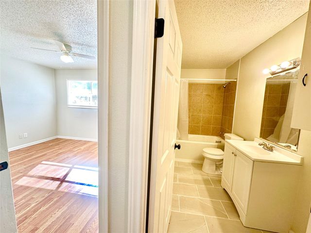 4901 York Hill DR, Austin, TX 78723