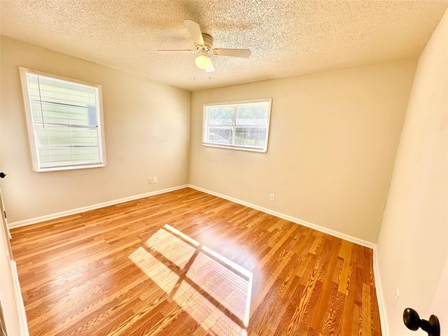 4901 York Hill DR, Austin, TX 78723