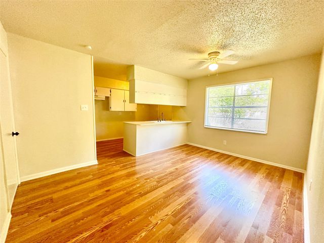 4901 York Hill DR, Austin, TX 78723