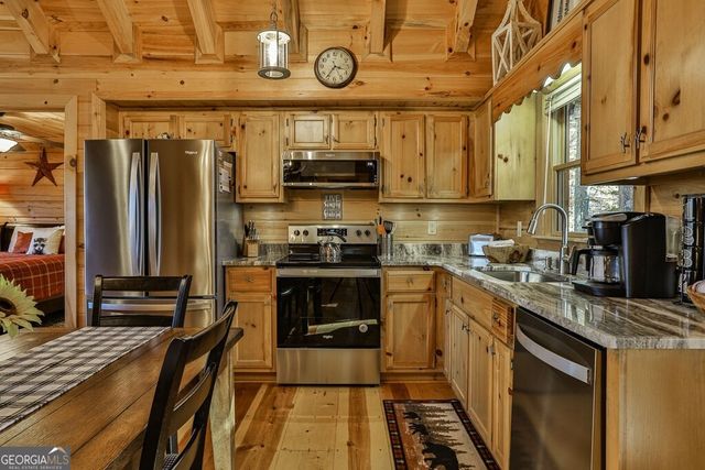 93 Anderson Drive, Blue Ridge, GA 30513