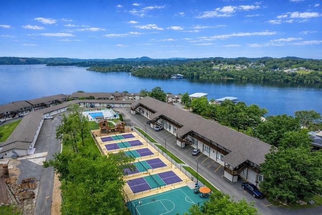 100 Getaway Circle 101, Kimberling City, MO 65686