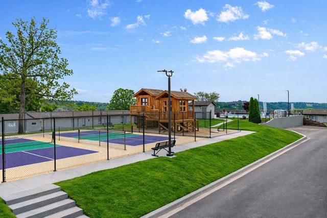 100 Getaway Circle 101, Kimberling City, MO 65686