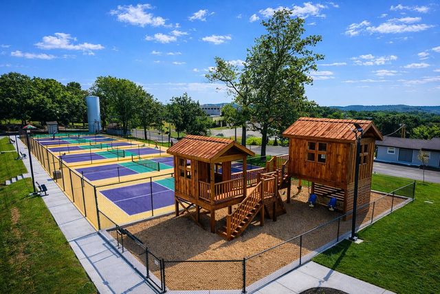 100 Getaway Circle 101, Kimberling City, MO 65686