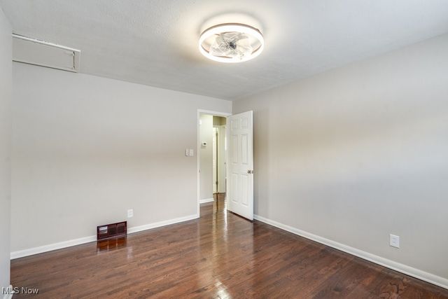 4485 Longleaf Road, Warrensville Heights, OH 44128