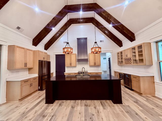 453 Dogwood Ln, Manchester, TN 37355