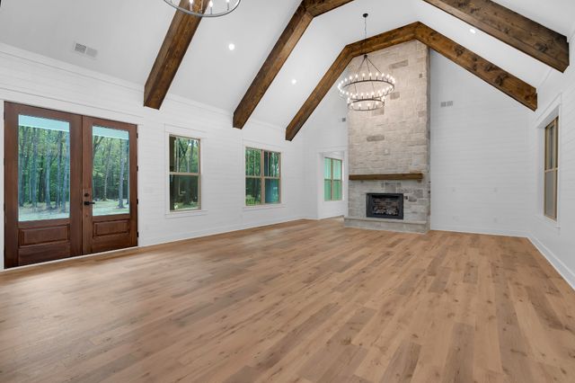 453 Dogwood Ln, Manchester, TN 37355