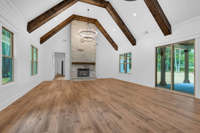 453 Dogwood Ln, Manchester, TN 37355