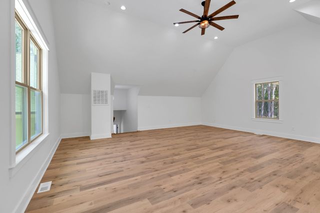 453 Dogwood Ln, Manchester, TN 37355